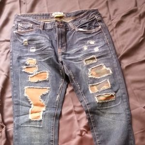 Ripped JEANS